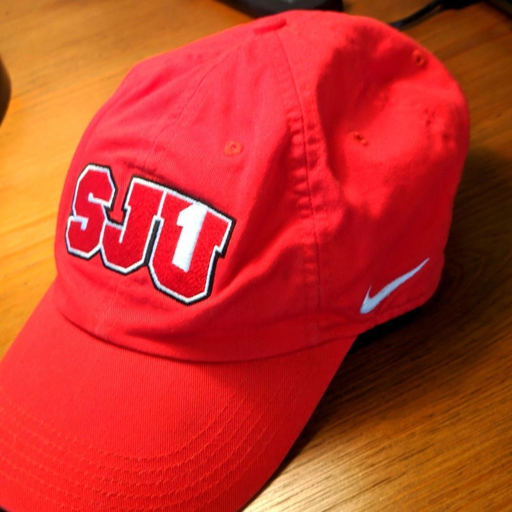 NWOT St. John's U Nike Unisex Cap